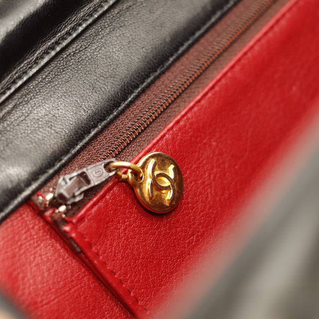 Le Timeless One Flap Chanel