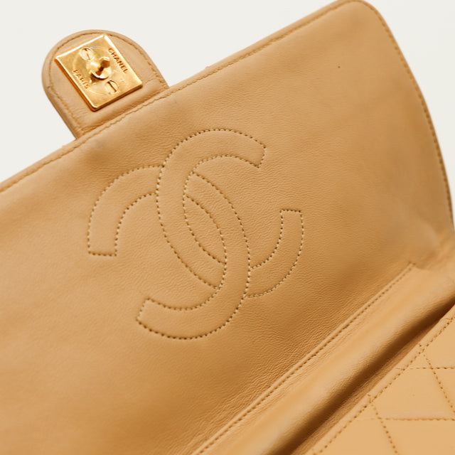 Le Timeless One Flap Chanel