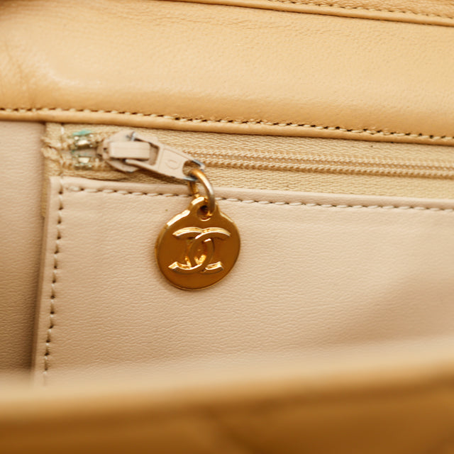 Le Timeless One Flap Chanel