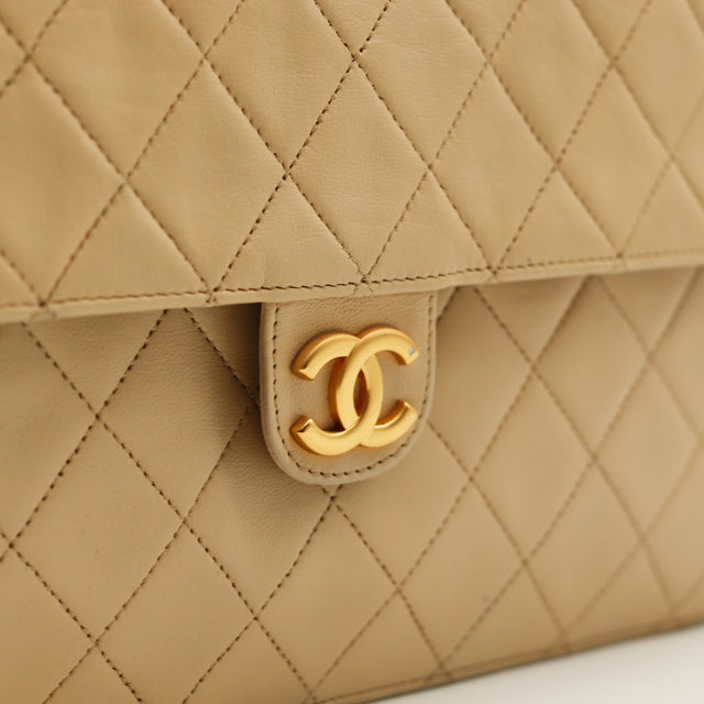 Le Timeless One Flap Chanel