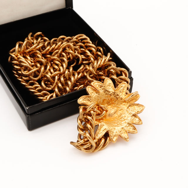 La Ceinture Chanel Lion