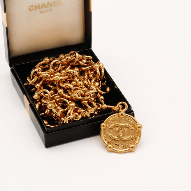 The Chanel Belt Piece