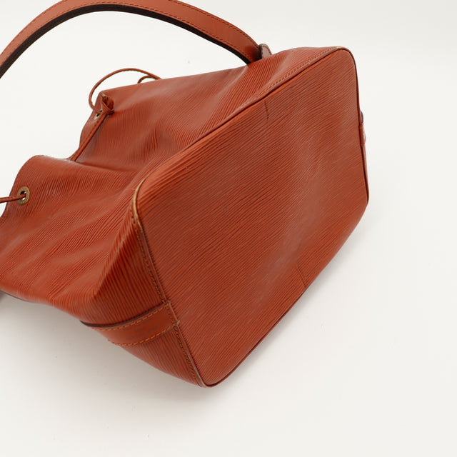 Amana-vintage-sacs-de-luxe-pas-cher-bag-details-occasion-speedy-dior-seconde-main-exclusif-sac-vuitton-authentique-noé-papillon