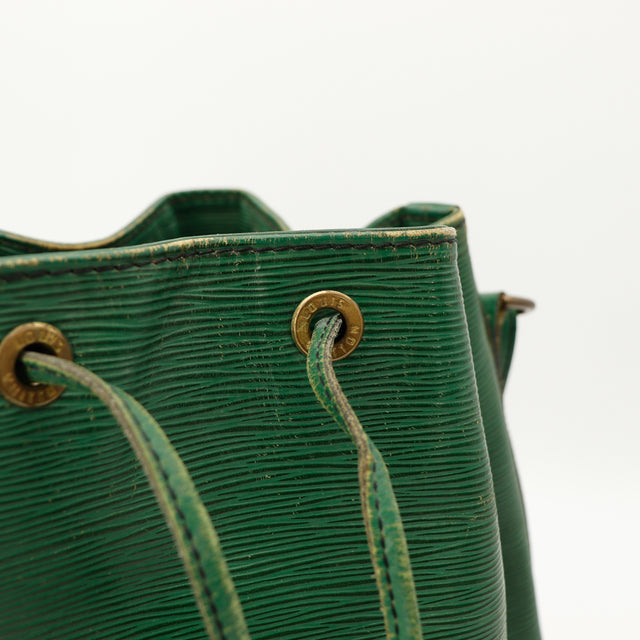 Amana-vintage-sacs-de-luxe-pas-cher-bag-details-occasion-speedy-dior-seconde-main-exclusif-sac-vuitton-authentique-noé-papillon