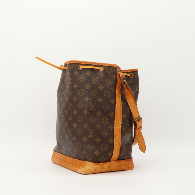 Amana-vintage-sacs-de-luxe-pas-cher-bag-details-occasion-speedy-dior-seconde-main-exclusif-sac-vuitton-authentique-noé-papillon