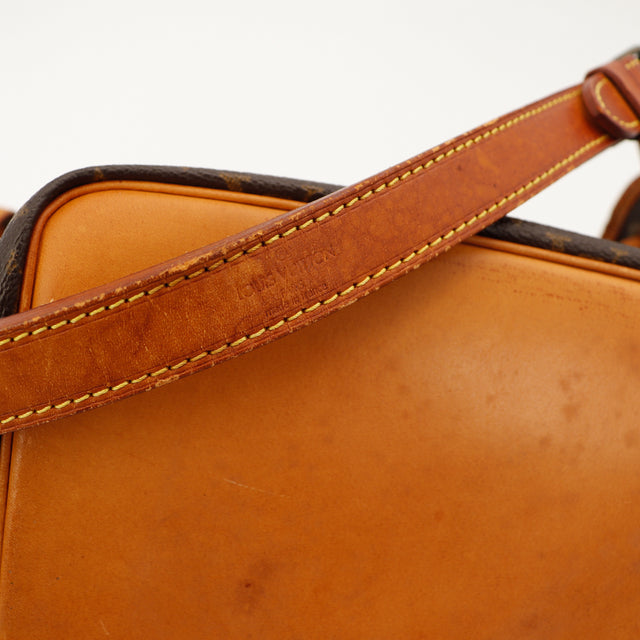 Amana-vintage-sacs-de-luxe-pas-cher-bag-details-occasion-speedy-dior-seconde-main-exclusif-sac-vuitton-authentique-noé-papillon