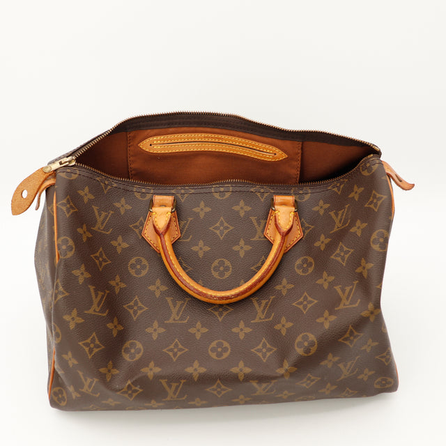 Amana-vintage-sacs-de-luxe-pas-cher-bag-details-occasion-speedy-dior-seconde-main-exclusif-sac-vuitton-authentique-noé-papillon