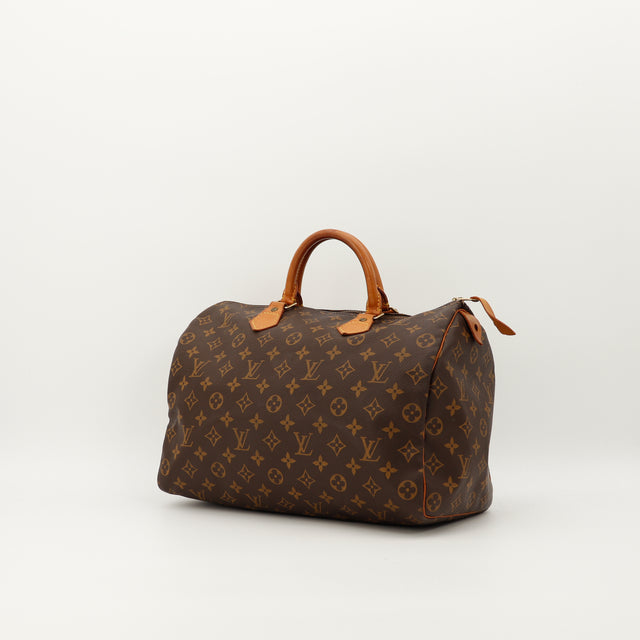 Amana-vintage-sacs-de-luxe-pas-cher-bag-details-occasion-speedy-dior-seconde-main-exclusif-sac-vuitton-authentique-noé-papillon