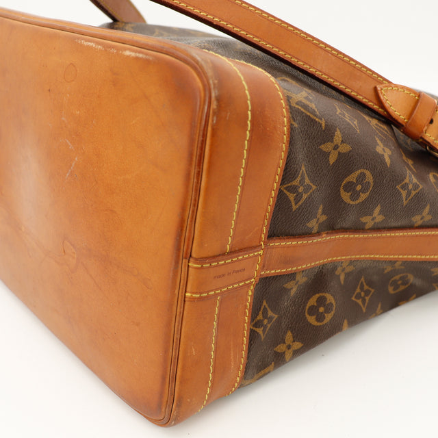 Amana-vintage-sacs-de-luxe-pas-cher-bag-details-occasion-speedy-dior-seconde-main-exclusif-sac-vuitton-authentique-noé-papillon