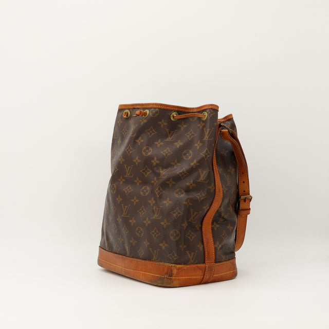 Amana-vintage-sacs-de-luxe-pas-cher-bag-details-occasion-speedy-dior-seconde-main-exclusif-sac-vuitton-authentique-noé-papillon