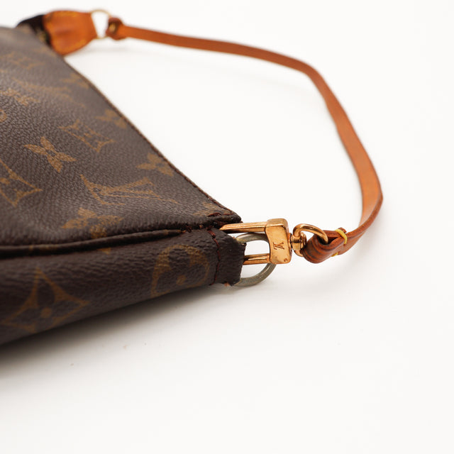 La Pochette Accessoires Louis Vuitton