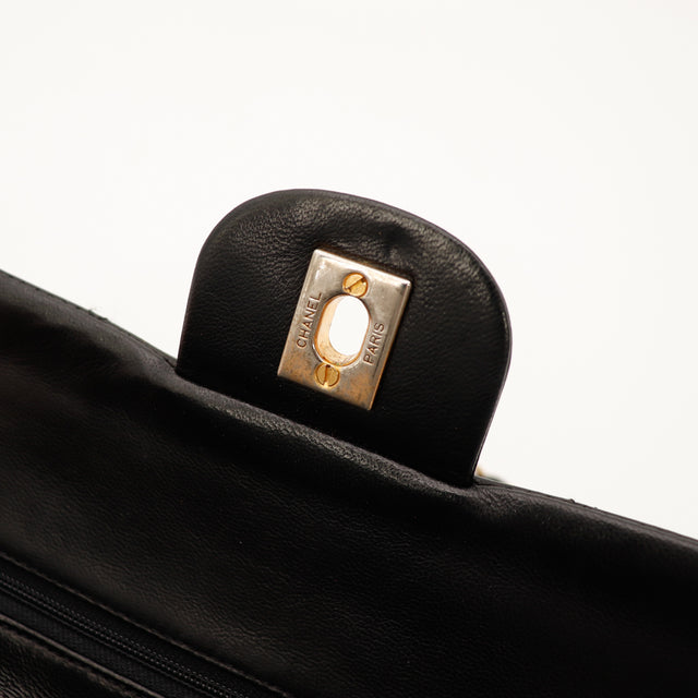 Amana-vintage-sacs-de-luxe-pas-cher-bag-details-occasion-speedy-dior-seconde-main-exclusif-sac-vuitton-authentique-noé-papillon