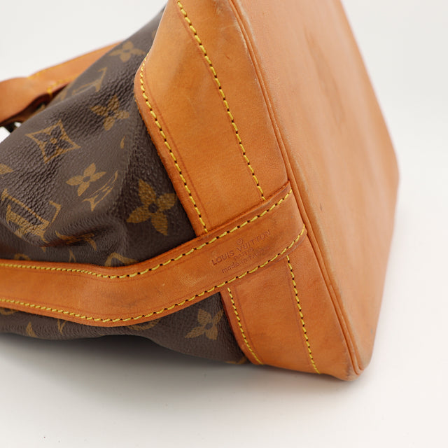 Amana-vintage-sacs-de-luxe-pas-cher-bag-details-occasion-speedy-dior-seconde-main-exclusif-sac-vuitton-authentique-noé-papillon