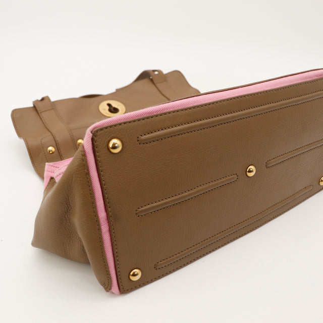 Le Muse Saint Laurent