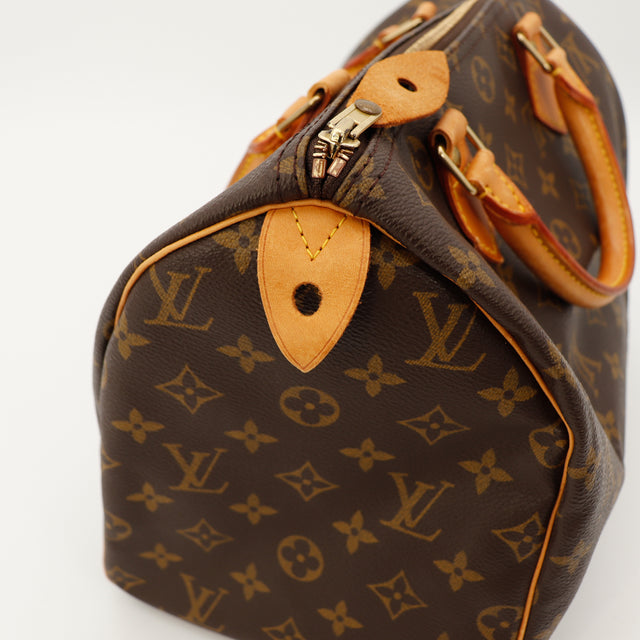 Amana-vintage-sacs-de-luxe-pas-cher-bag-details-occasion-speedy-dior-seconde-main-exclusif-sac-vuitton-authentique-noé-papillon
