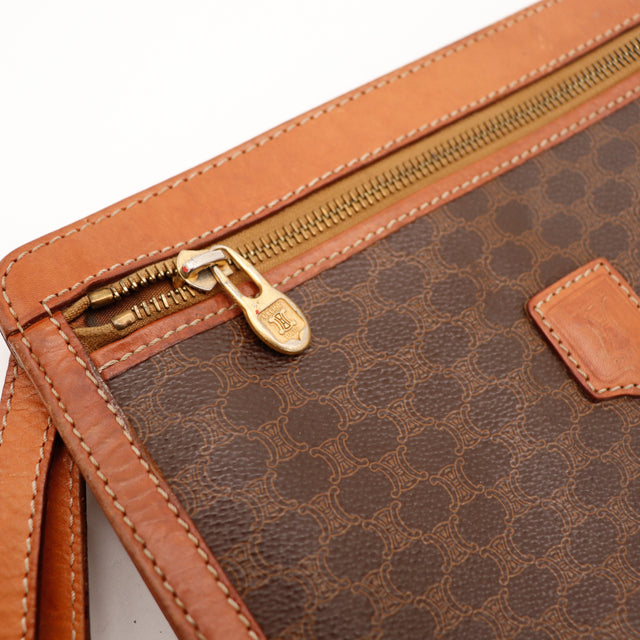 La Pochette Céline Macadam