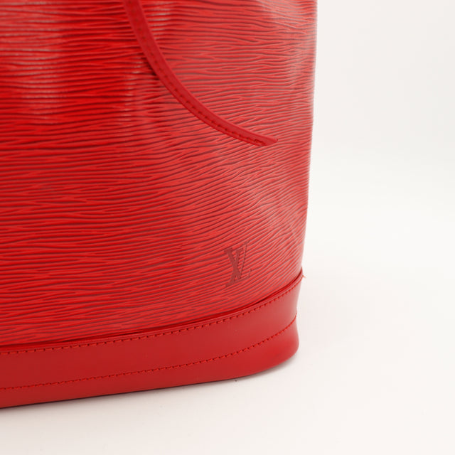 Amana-vintage-sacs-de-luxe-pas-cher-bag-details-occasion-speedy-dior-seconde-main-exclusif-sac-vuitton-authentique-noé-papillon