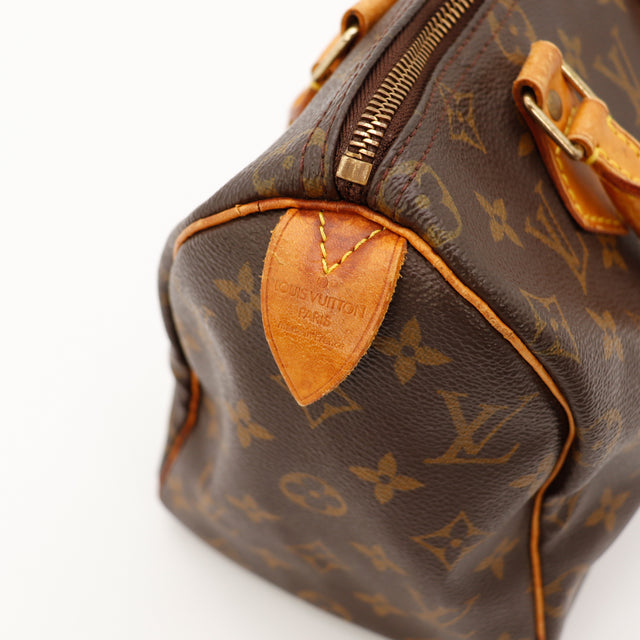 Amana-vintage-sacs-de-luxe-pas-cher-bag-details-occasion-speedy-dior-seconde-main-exclusif-sac-vuitton-authentique-noé-papillon