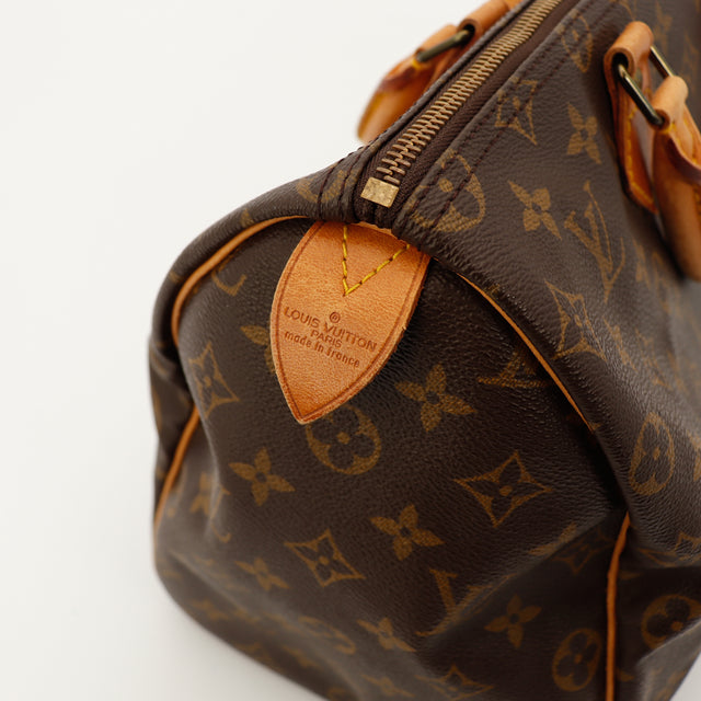 Amana-vintage-sacs-de-luxe-pas-cher-bag-details-occasion-speedy-dior-seconde-main-exclusif-sac-vuitton-authentique-noé-papillon