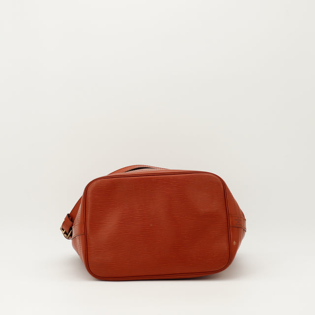 Amana-vintage-sacs-de-luxe-pas-cher-bag-details-occasion-speedy-dior-seconde-main-exclusif-sac-vuitton-authentique-noé-papillon