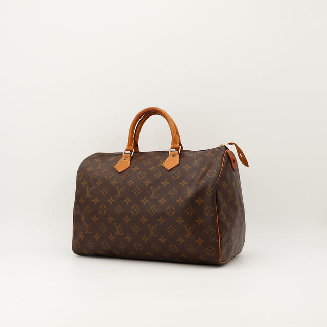 Amana-vintage-sacs-de-luxe-pas-cher-bag-details-occasion-speedy-dior-seconde-main-exclusif-sac-vuitton-authentique-noé-papillon