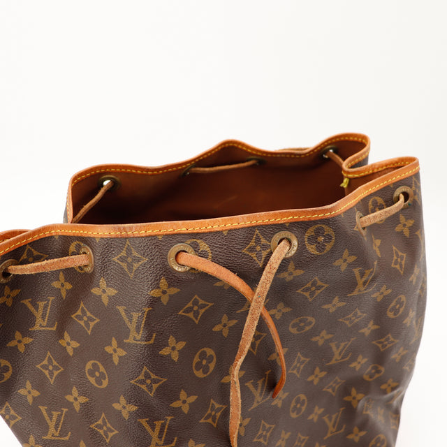 Amana-vintage-sacs-de-luxe-pas-cher-bag-details-occasion-speedy-dior-seconde-main-exclusif-sac-vuitton-authentique-noé-papillon