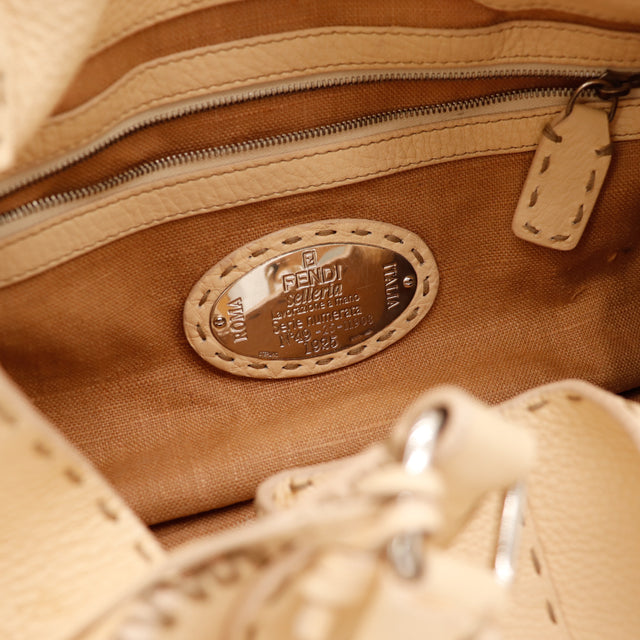 Amana-vintage-sacs-de-luxe-pas-cher-bag-details-occasion-speedy-dior-seconde-main-exclusif-sac-vuitton-authentique-noé-papillon