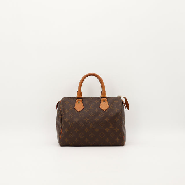 Amana-vintage-sacs-de-luxe-pas-cher-bag-details-occasion-speedy-dior-seconde-main-exclusif-sac-vuitton-authentique-noé-papillon