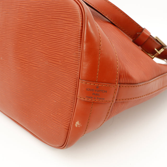 Amana-vintage-sacs-de-luxe-pas-cher-bag-details-occasion-speedy-dior-seconde-main-exclusif-sac-vuitton-authentique-noé-papillon