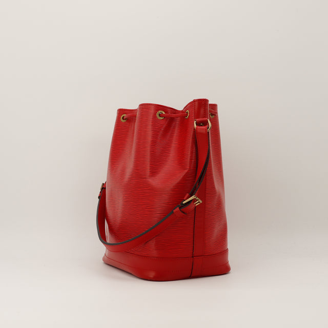 Amana-vintage-sacs-de-luxe-pas-cher-bag-details-occasion-speedy-dior-seconde-main-exclusif-sac-vuitton-authentique-noé-papillon