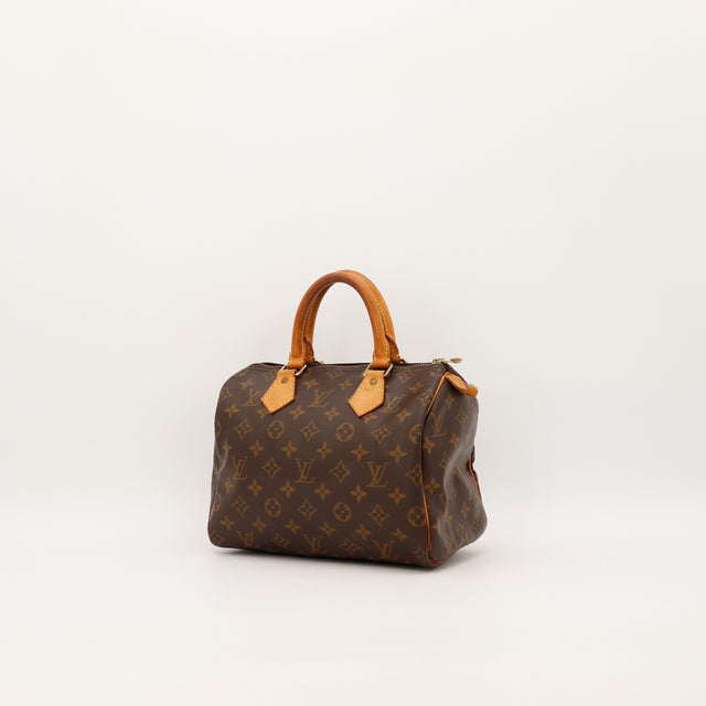 Amana-vintage-sacs-de-luxe-pas-cher-bag-details-occasion-speedy-dior-seconde-main-exclusif-sac-vuitton-authentique-noé-papillon