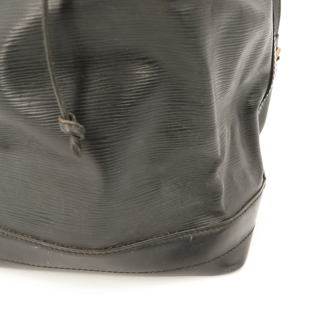 Amana-vintage-sacs-de-luxe-pas-cher-bag-details-occasion-speedy-dior-seconde-main-exclusif-sac-vuitton-authentique-noé-papillon