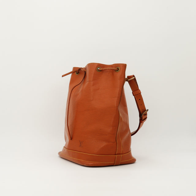 Amana-vintage-sacs-de-luxe-pas-cher-bag-details-occasion-speedy-dior-seconde-main-exclusif-sac-vuitton-authentique-noé-papillon